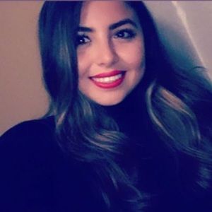 Meet your Posher, Roxanne